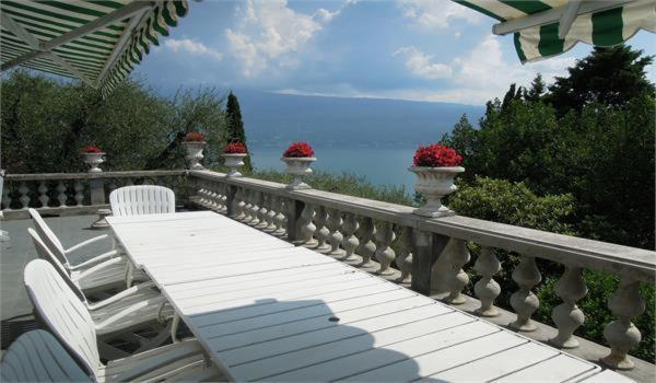 Villa Pinetina Gargnano Eksteriør bilde